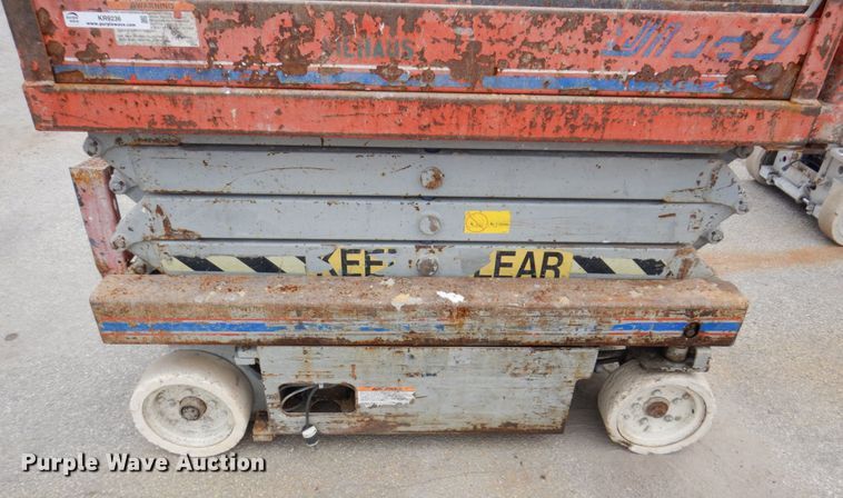 image for item KR9236 1997 Skyjack SJIII 3219  scissor lift