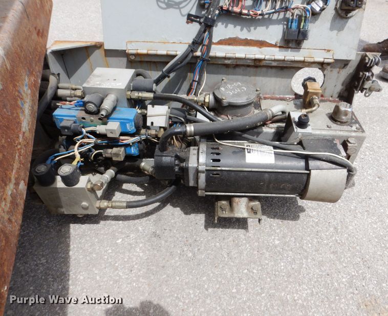 image for item KR9236 1997 Skyjack SJIII 3219  scissor lift