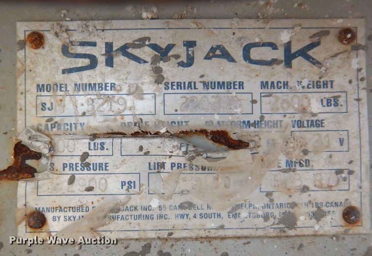 image for item KR9236 1997 Skyjack SJIII 3219  scissor lift