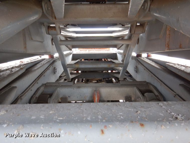 image for item KR9237 2002 Skyjack SJ9250  scissor lift