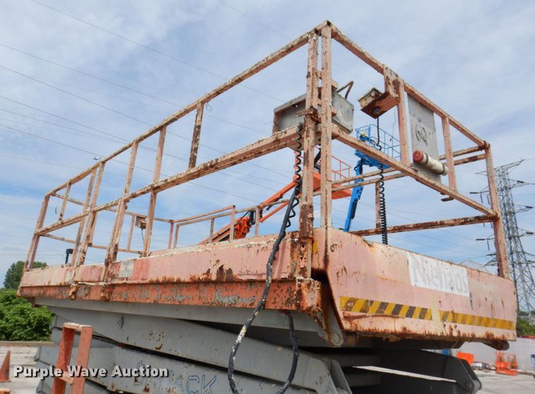 image for item KR9237 2002 Skyjack SJ9250  scissor lift