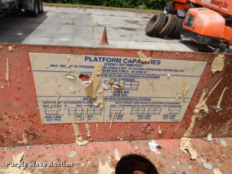 image for item KR9237 2002 Skyjack SJ9250  scissor lift