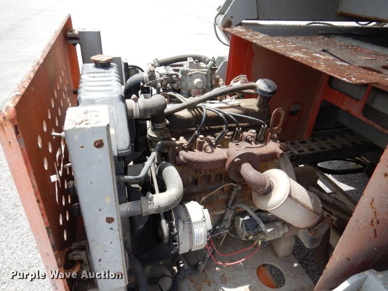 image for item KR9237 2002 Skyjack SJ9250  scissor lift