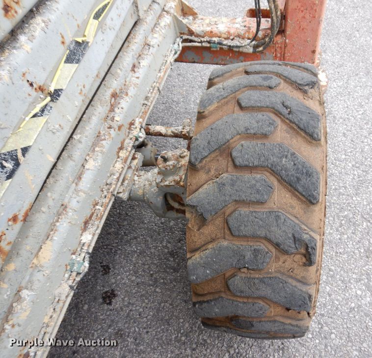 image for item KR9237 2002 Skyjack SJ9250  scissor lift