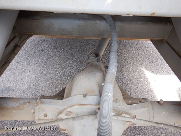 image for item KR9238 2000 Skyjack SJ9250  scissor lift