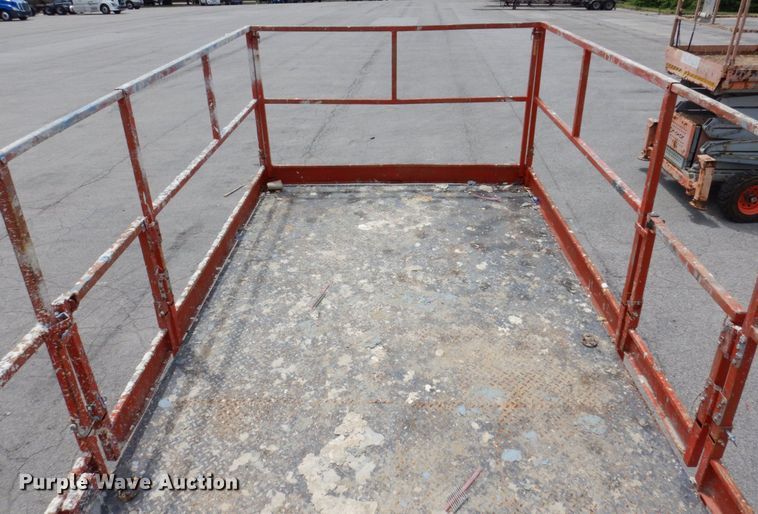 image for item KR9238 2000 Skyjack SJ9250  scissor lift