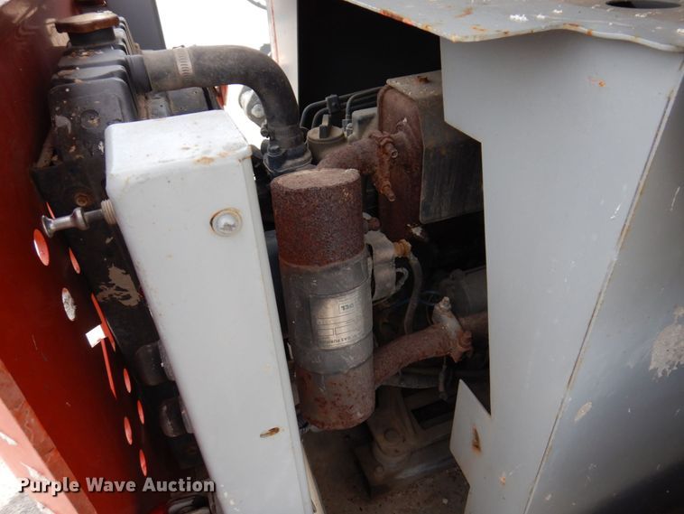 image for item KR9238 2000 Skyjack SJ9250  scissor lift