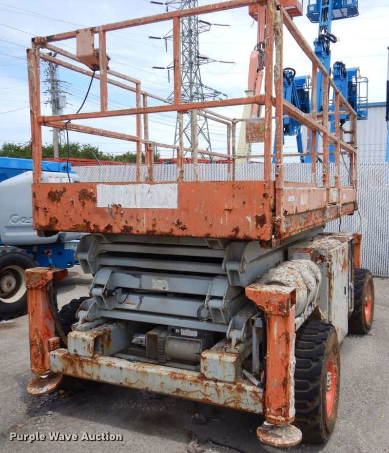 image for item KR9239 2004 Skyjack SJ8831  scissor lift