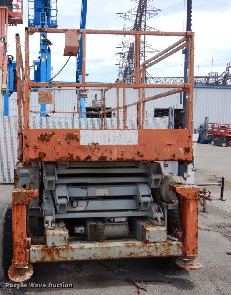 image for item KR9239 2004 Skyjack SJ8831  scissor lift