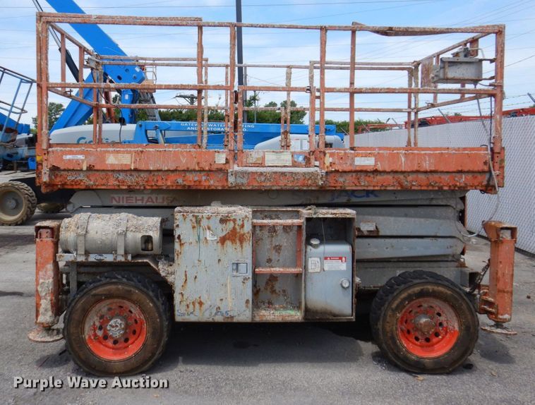 image for item KR9239 2004 Skyjack SJ8831  scissor lift