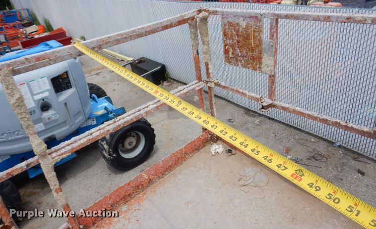 image for item KR9239 2004 Skyjack SJ8831  scissor lift