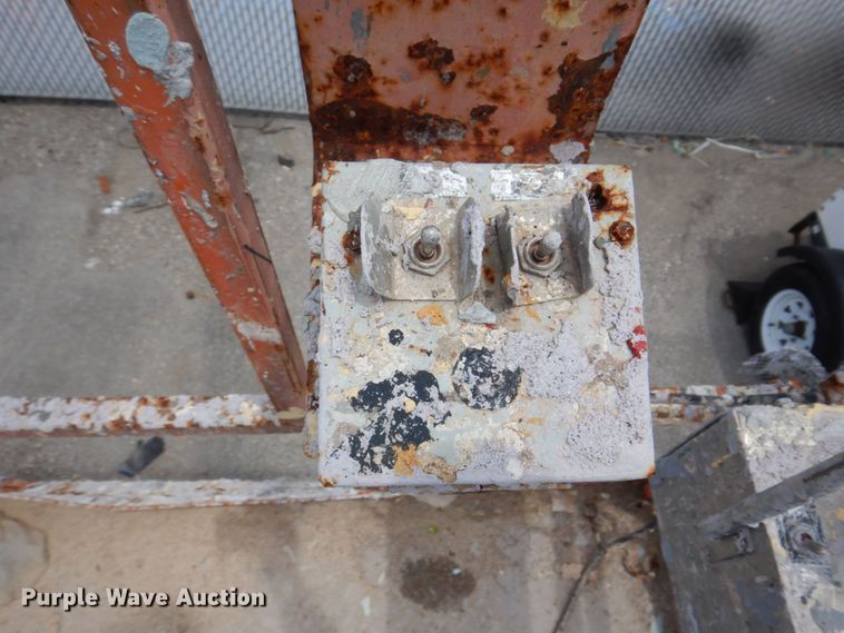 image for item KR9239 2004 Skyjack SJ8831  scissor lift