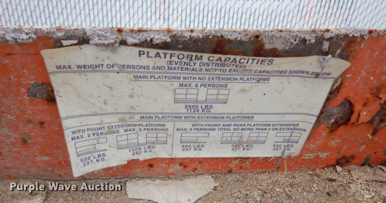 image for item KR9239 2004 Skyjack SJ8831  scissor lift