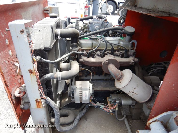 image for item KR9239 2004 Skyjack SJ8831  scissor lift