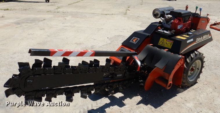 image for item KR9256 2001 Ditch Witch 1820H  trencher