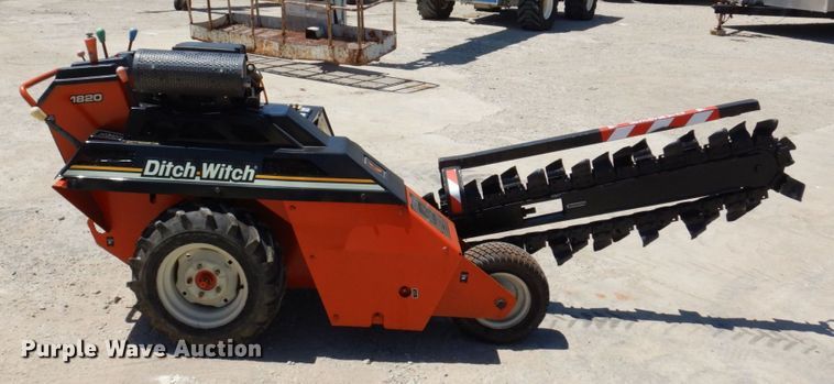 image for item KR9256 2001 Ditch Witch 1820H  trencher