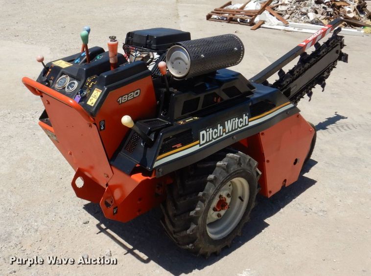 image for item KR9256 2001 Ditch Witch 1820H  trencher