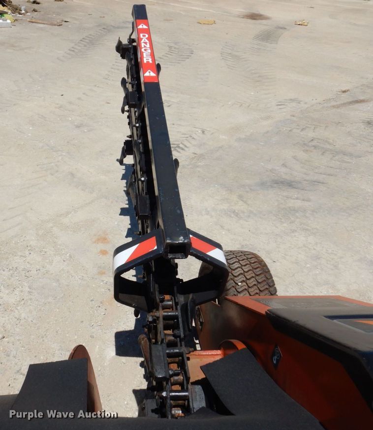 image for item KR9256 2001 Ditch Witch 1820H  trencher