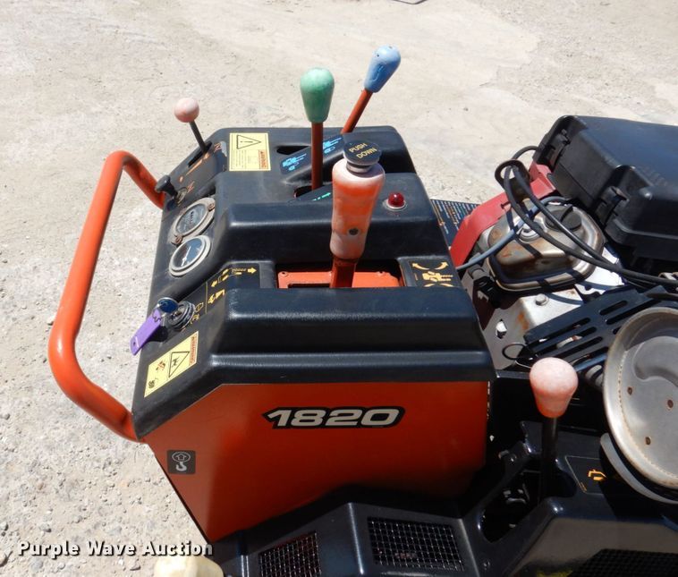 image for item KR9256 2001 Ditch Witch 1820H  trencher