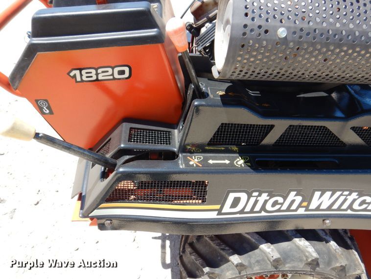 image for item KR9256 2001 Ditch Witch 1820H  trencher