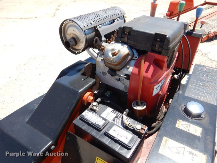 image for item KR9256 2001 Ditch Witch 1820H  trencher