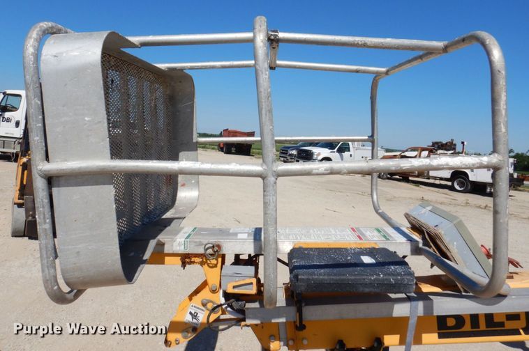 image for item KR9265 2006 Biljax 3632T  boom lift