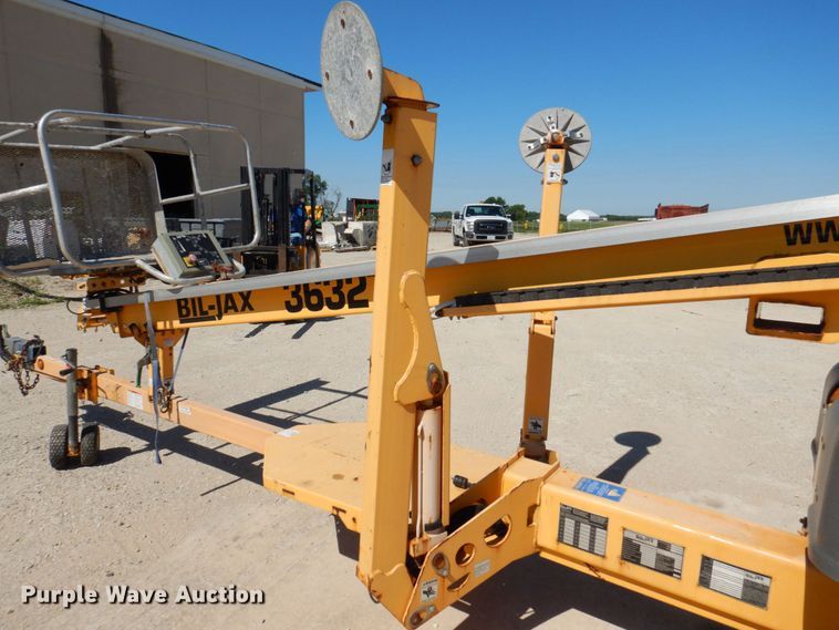 image for item KR9265 2006 Biljax 3632T  boom lift