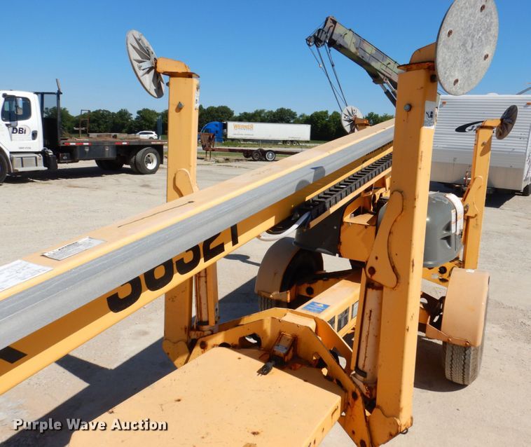 image for item KR9265 2006 Biljax 3632T  boom lift