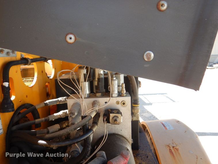 image for item KR9265 2006 Biljax 3632T  boom lift