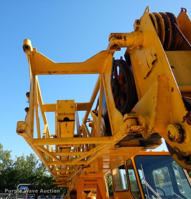 image for item KR9267 1977 Grove TMS250A  crane