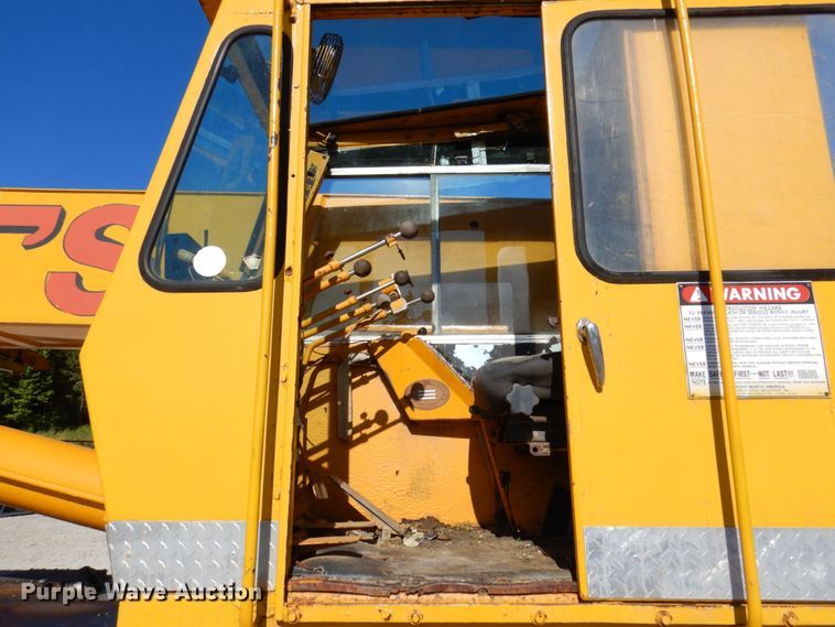 image for item KR9267 1977 Grove TMS250A  crane