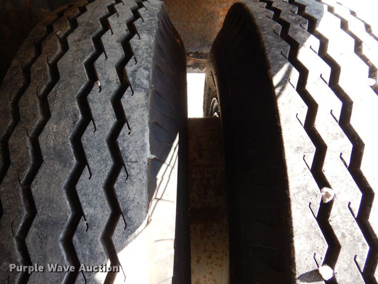 image for item KR9267 1977 Grove TMS250A  crane