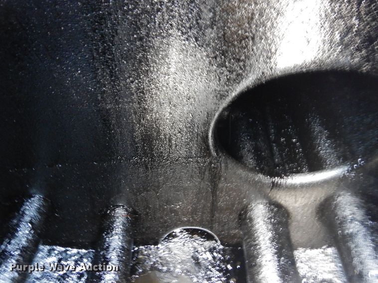 image for item KR9315 1995 Ford F800  oil distributor truck