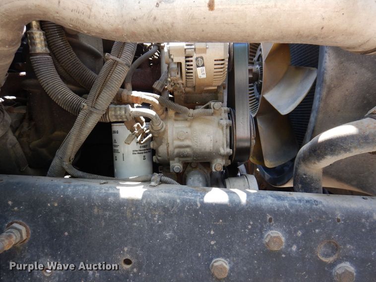 image for item KR9315 1995 Ford F800  oil distributor truck