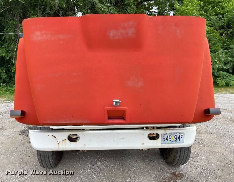 image for item LF9054 1987 International S1900  flatbed truck