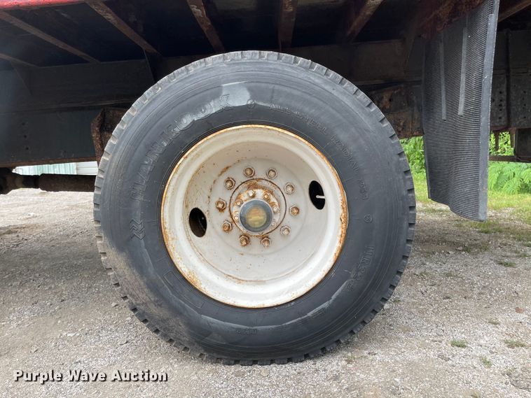 image for item LF9054 1987 International S1900  flatbed truck