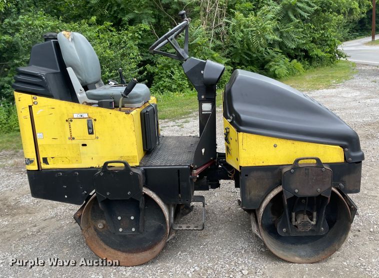 image for item LF9056 Wacker RD11V  double drum vibratory roller