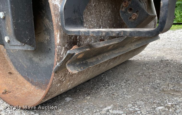 image for item LF9056 Wacker RD11V  double drum vibratory roller