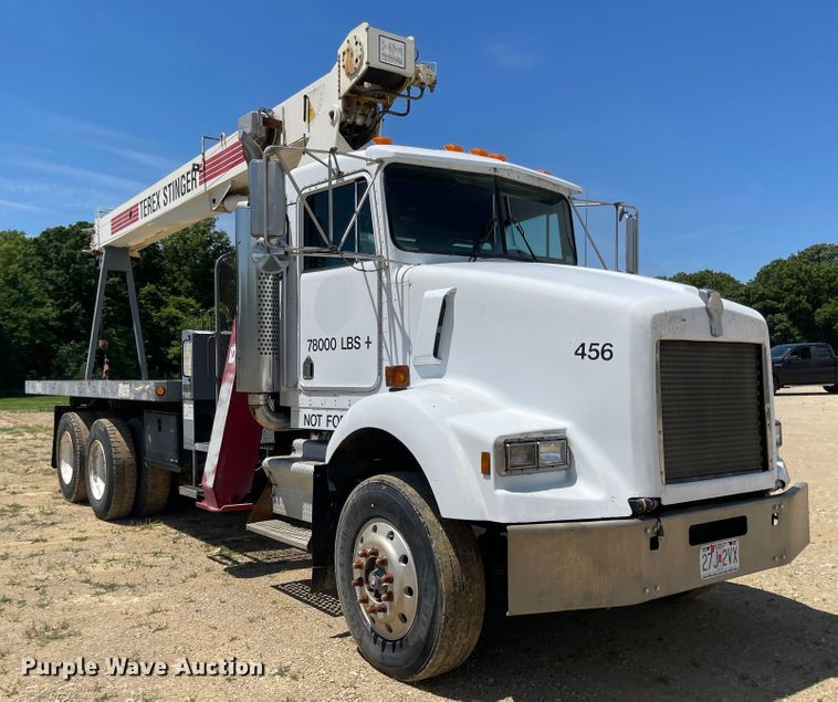 image for item LF9065 1993 Kenworth T400  crane truck