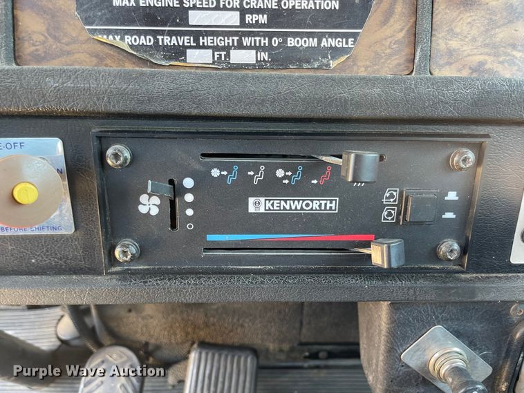 image for item LF9065 1993 Kenworth T400  crane truck