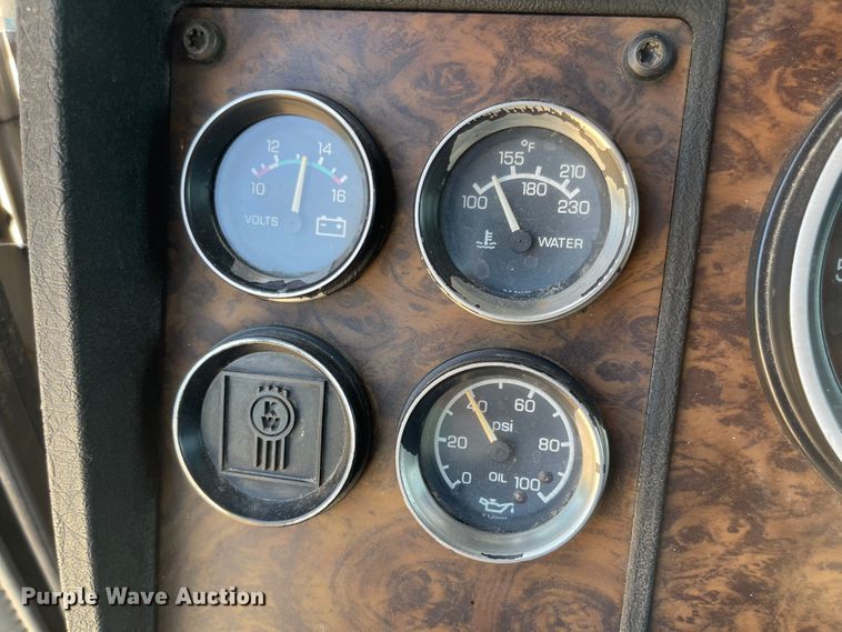 image for item LF9065 1993 Kenworth T400  crane truck