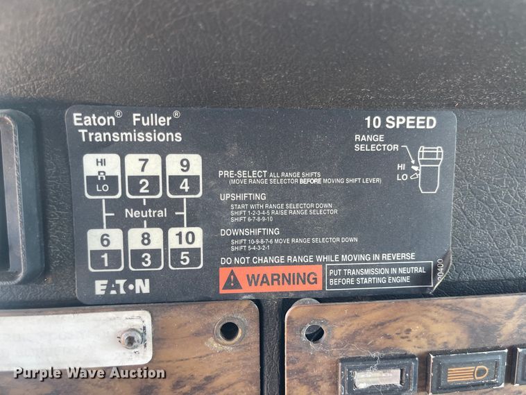 image for item LF9065 1993 Kenworth T400  crane truck