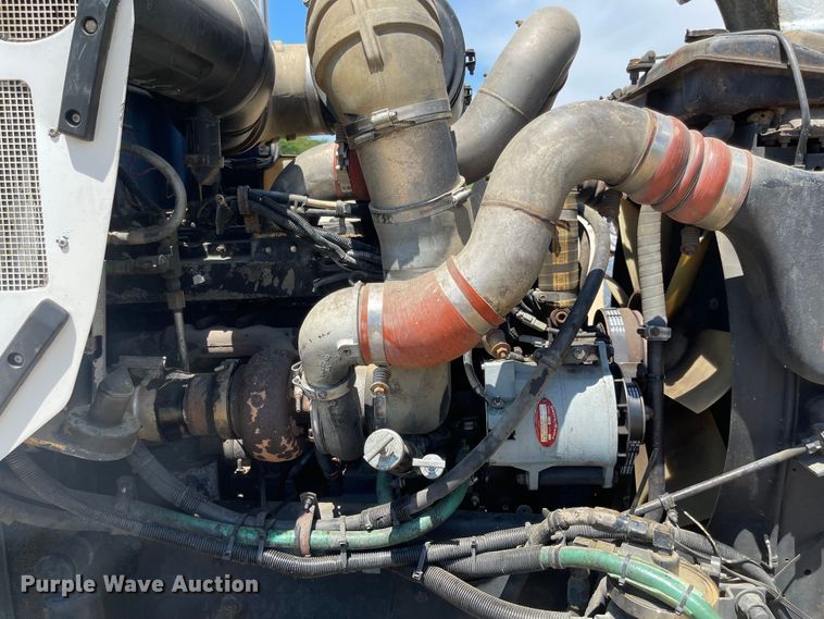 image for item LF9065 1993 Kenworth T400  crane truck