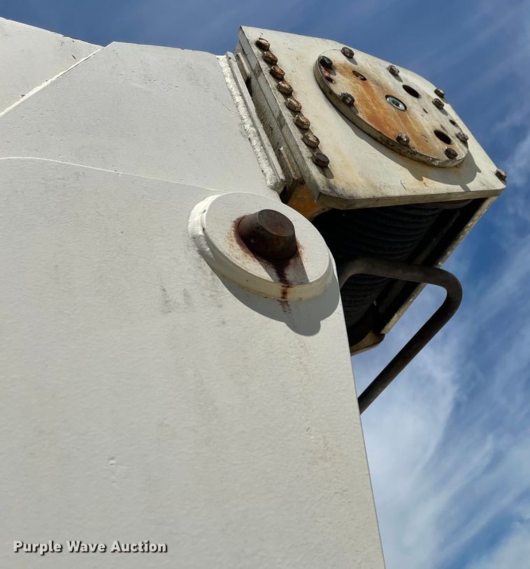 image for item LF9065 1993 Kenworth T400  crane truck