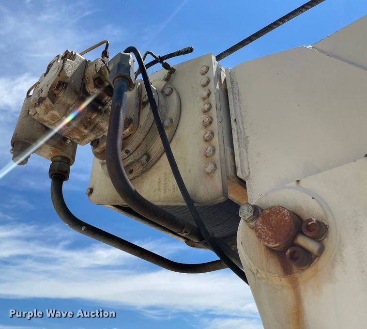 image for item LF9065 1993 Kenworth T400  crane truck