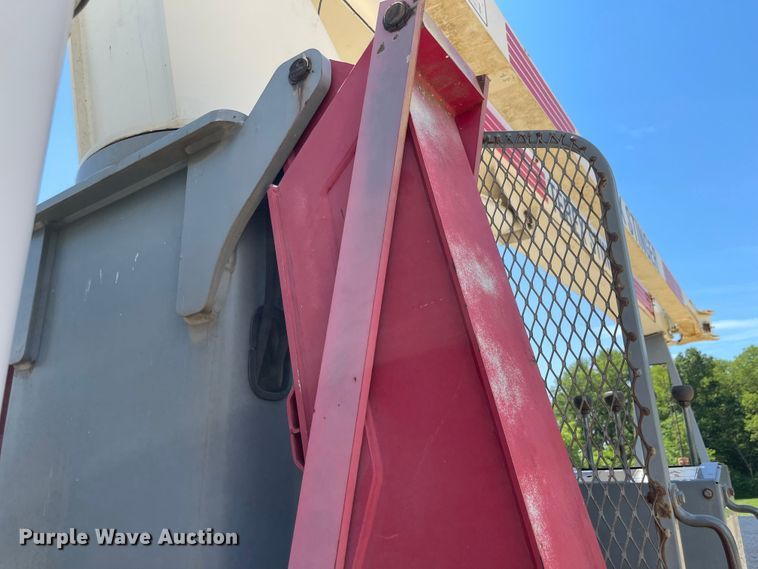 image for item LF9065 1993 Kenworth T400  crane truck