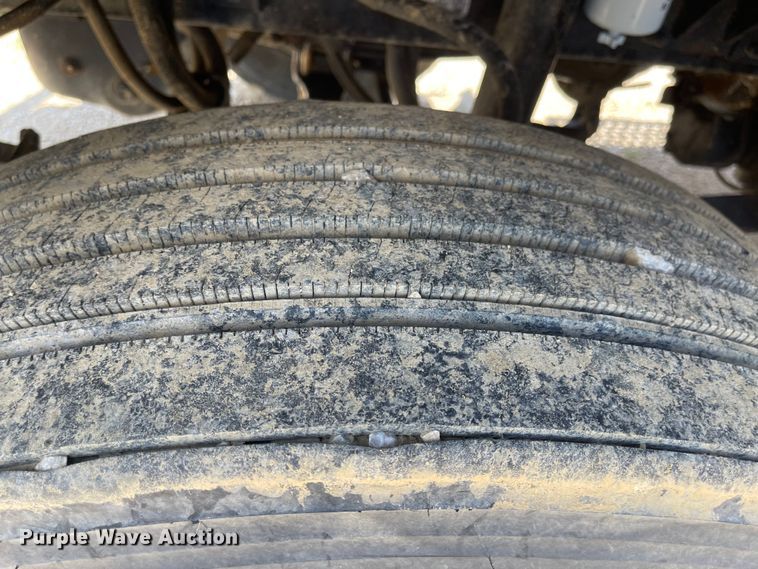 image for item LF9065 1993 Kenworth T400  crane truck