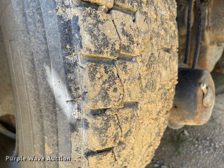 image for item LF9065 1993 Kenworth T400  crane truck