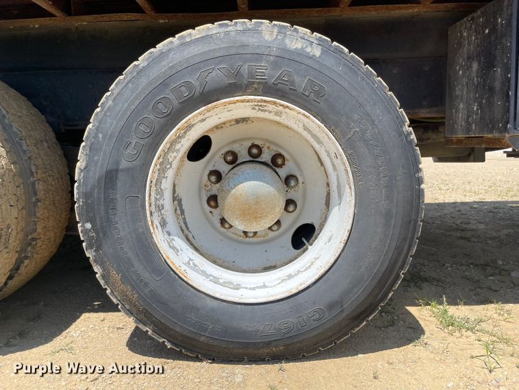 image for item LF9065 1993 Kenworth T400  crane truck