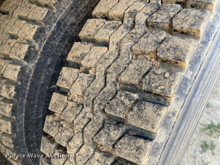 image for item LF9065 1993 Kenworth T400  crane truck